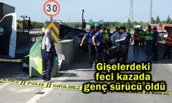 Gişelerdeki feci kazada genç sürücü öldü (Video)