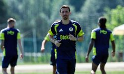 Fenerbahçe, Mert Hakan Yandaş ile asgari ücret üzerinden sözleşme imzaladı