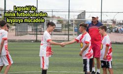 Lapseki'de minik futbolculardan kıyasıya mücadele