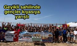Geyikli sahilinde gençler kıyasıya yarıştı