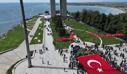Çanakkale’de Tarihi Alan, motorcuların saygı durağı oldu (VİDEO)