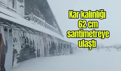 Kar kalınlığı 62 cm santimetreye ulaştı (Video)