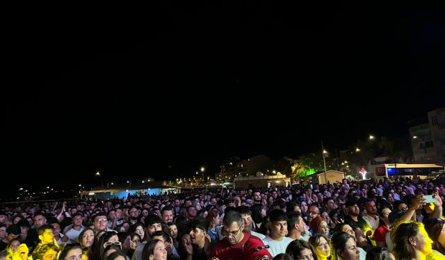 Merve Özbey binlerce kişiyi alanda bırakarak Çanakkale'yi terk etti