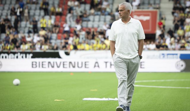 Jose Mourinho: "Şampiyonlar Ligi maçının böyle bir sahada oynanması kabul edilemez"