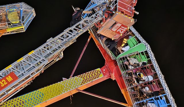 Lunaparkta panik anları: Bir saat havada asılı kaldılar