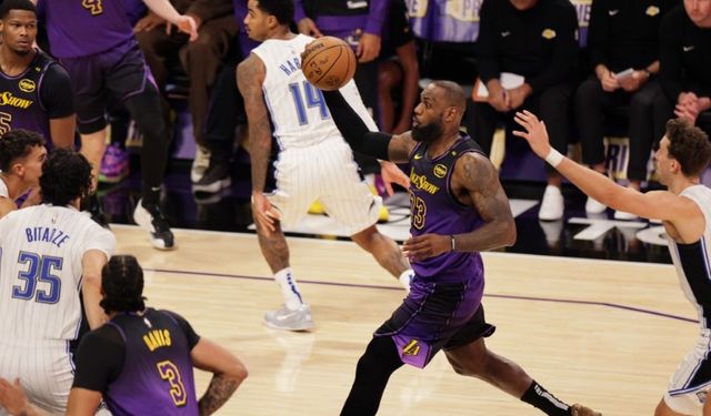 Lakers son saniyede yıkıldı