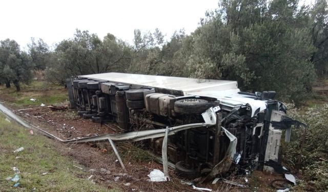 Çanakkale İzmir yolunda trafik kazası (VİDEO)