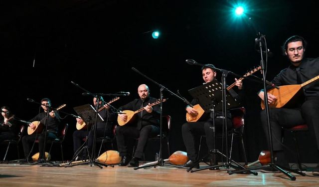 Çanakkale'de geleneksel türkü dolu bir gece