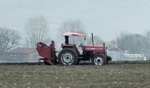 Traktörün altında kalan sürücü yaralandı