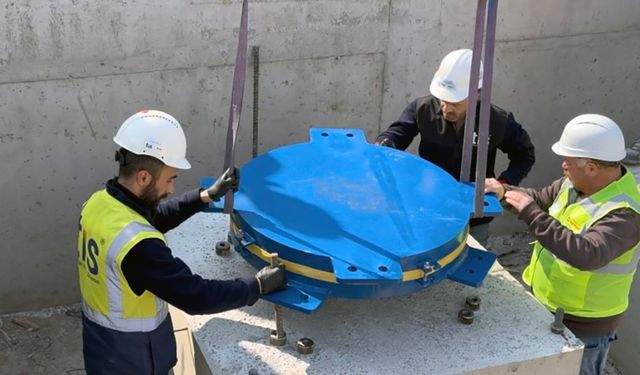 Deprem izolatörleri sayesinde binalar ayakta kalacak