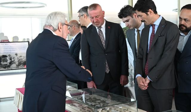 Karacabey’de Çanakkale Gezici Müzesi ziyarete açıldı