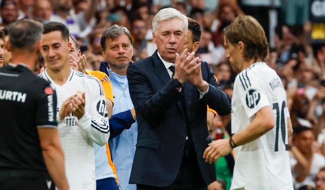 Ancelotti ve Modric, Real Madrid'e galibiyetle veda etti
