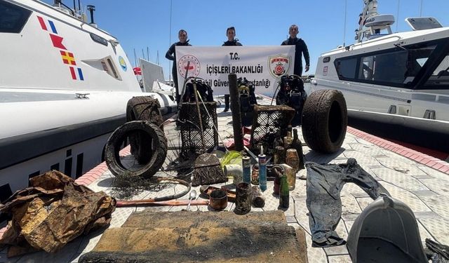 Küçükkuyu’da deniz temizliği yapıldı