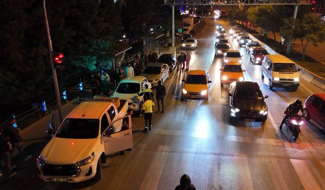 Alkollü genç şehirde kabus yaşattı (Video)