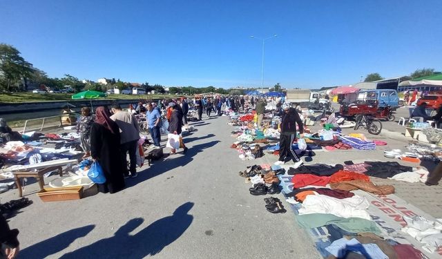 Çanakkale'nin bit pazarında sezon yoğunluğu