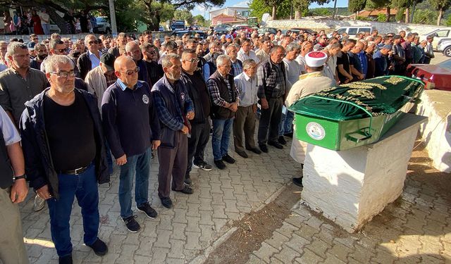 Çanakkale'de hayatını kaybeden 2 kişi Balıkesir'de toprağa verildi