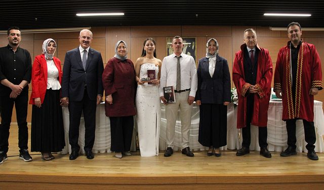 Çanakkale'de evlilik desteği alan çiftin nikah şahitliği bakan yardımcısı yaptı (Video)