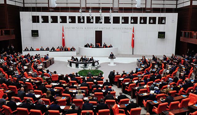TBMM tartışmayla açıldı