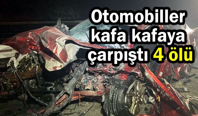 Otomobiller kafa kafaya çarpıştı 4 ölü (Video)