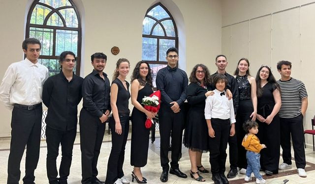 ÇOMÜ’de genç piyanistlerden etkileyici konser