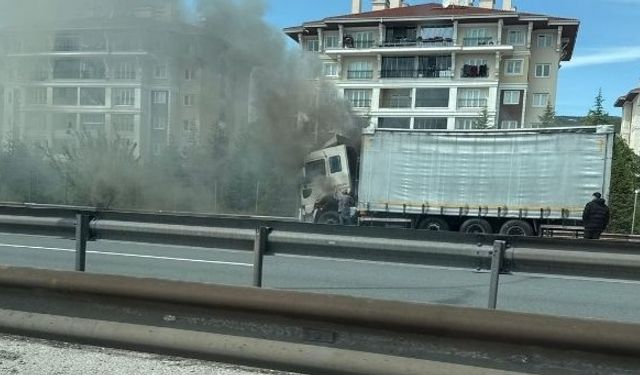 Tır alevlere teslim oldu
