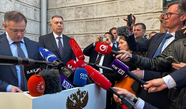 Rus heyeti, Ukrayna ihtilafını çözmeye odaklandıklarını söyledi