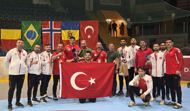 Milli boksörler, Çekya'da 3 madalya kazandı