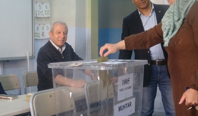 3 ilde sandıklar kuruldu, oy verme işlemi başladı