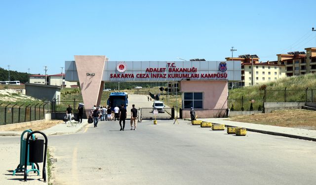 Cezaevinde 2 mahkum intihar etti