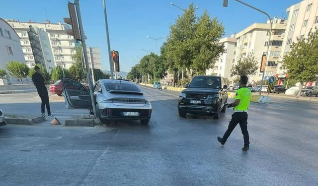 CHP Milletvekili Çanakkale'de trafik kazası geçirdi!