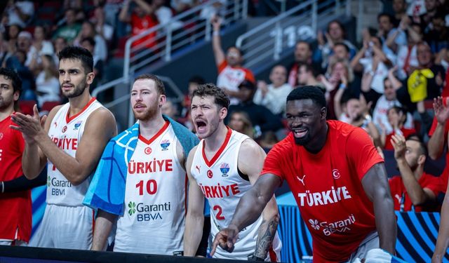 A Milli Erkek Basketbol Takımı'ndan 41 sayılık fark