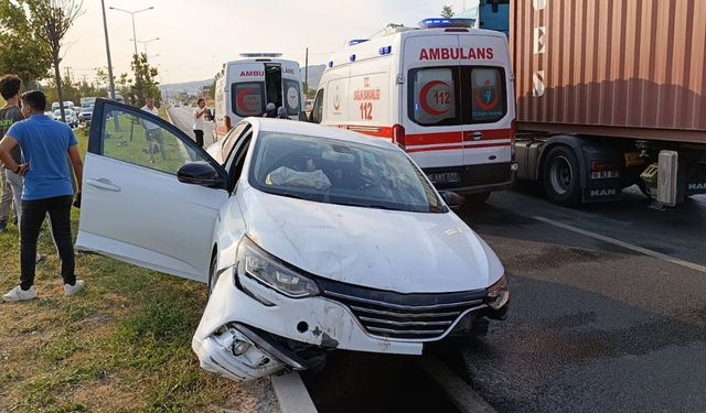 Cip ile otomobil çarpıştı