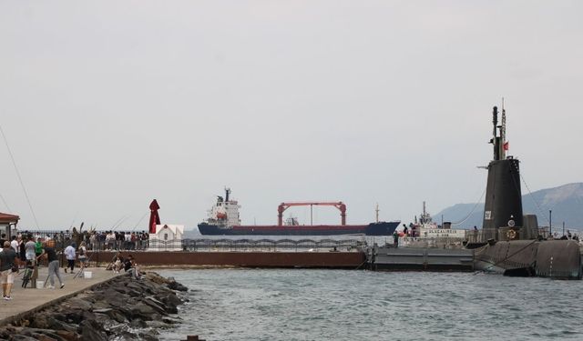 Çanakkale Boğazı'ndaki gemi radar arızası yaptı