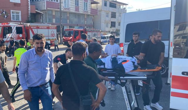 Kontrolden çıkan iş makinası  4 kişiyi yaraladı