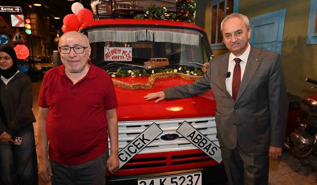 Çiçek Abbas, yıllar sonra minibüsüyle buluştu
