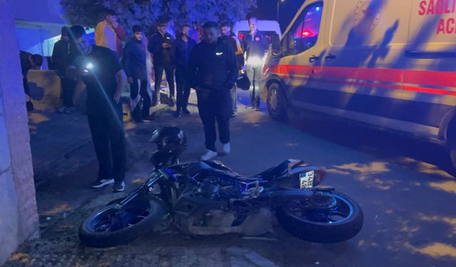 Filmleri aratmayan kovalamaca kazayla bitti: 2 yaralı