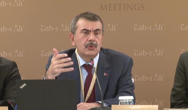 Bakan Tekin: "Sınavlarda yapay zeka destekli açık uçlu sorular olacak"