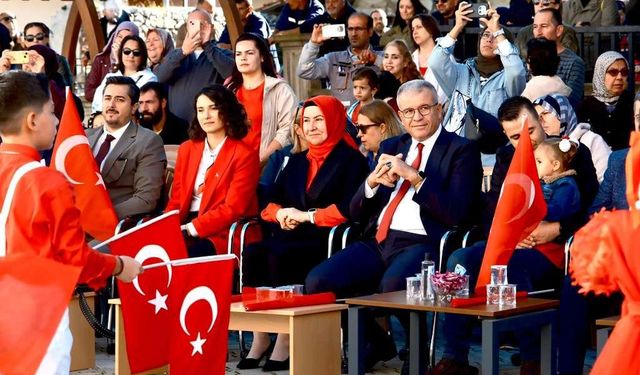 Karabiga'da Cumhuriyet'in 102'nci Yılı Coşkuyla Kutlandı