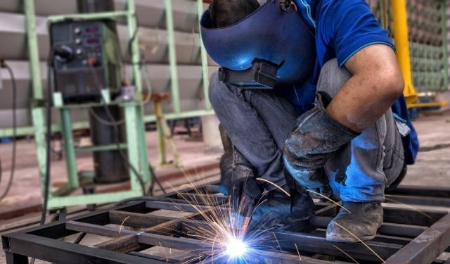 Sanayi üretimi yıllık yüzde 2,9 arttı