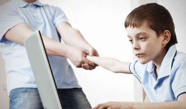 Aşırı ekran kullanımı saldırgan davranışlar ve dikkat eksikliğine yolaçabiliyor