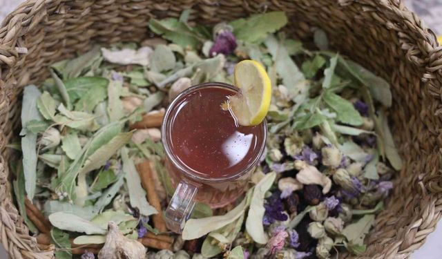 Uzmanı uyardı: Bitki çaylarını dozunda kullanın