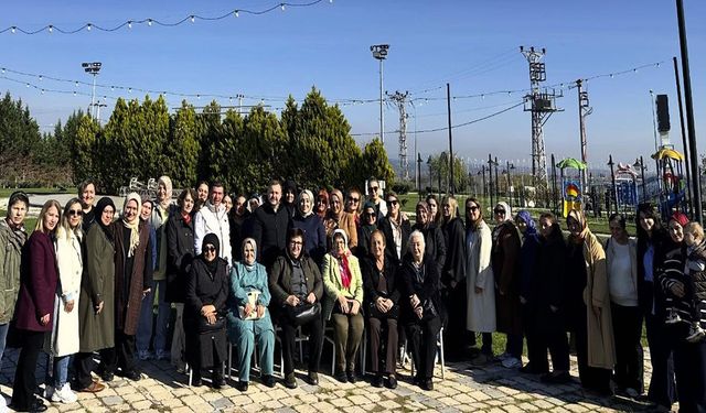 AK Parti Ezine Kadın Kollarından birlik ve dayanışma mesajı