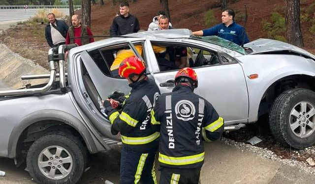 Yoldan çıkan araç ağaca çarptı; 1 ölü, 1 yaralı