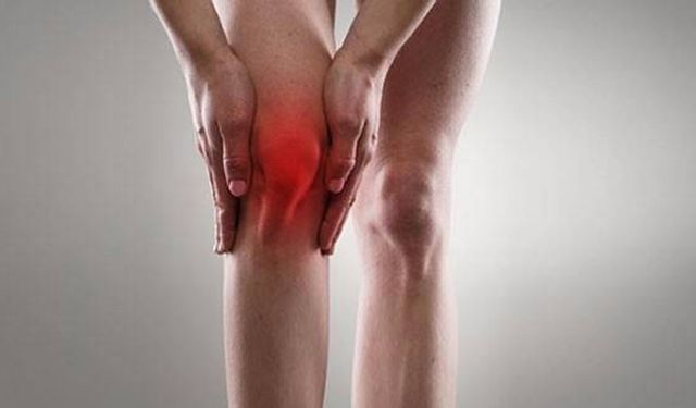 Prof. Dr. Karalezli: "Gençlerde diz ağrısı önemlidir"