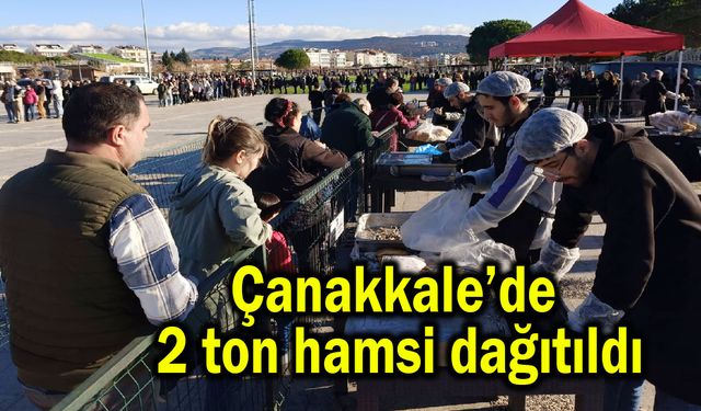Çanakkale’de 2 ton hamsi dağıtıldı (Video)