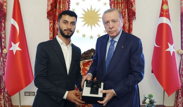 Cumhurbaşkanı Erdoğan, Oscar ödüllü Filistinli yönetmen Basel Adra'yı kabul etti