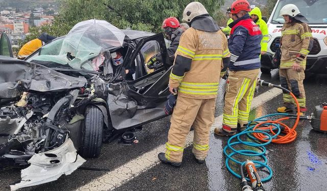 Zincirleme trafik kazasında Çin uyruklu 2 kişi yaralandı