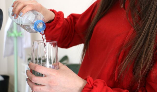 İftarda aşırı su tüketimi tehlikesi: Uzmanı uyardı (Video)