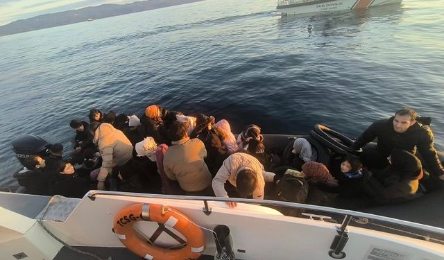 Çanakkale açıklarında 38 kişi yakalandı