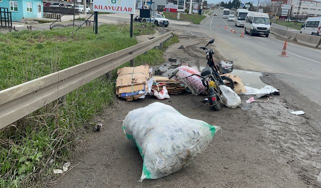 Otomobille çarpışan elektrikli bisiklet sürücüsü hayatını kaybetti